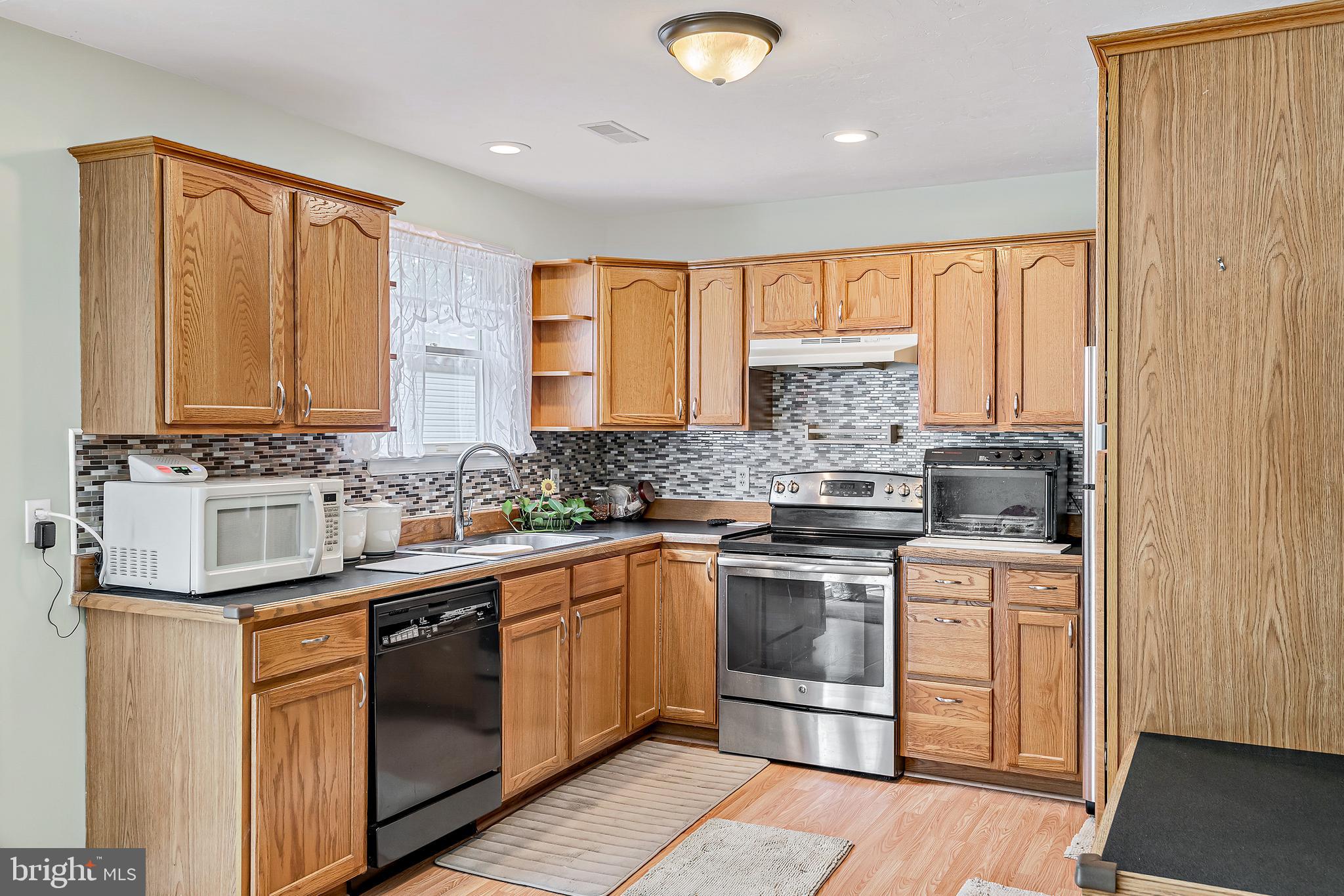 426 Springbrook Court, Unit E6 Hanover, PA 17331 - Photo 11 of 30 Gallery Image 11
