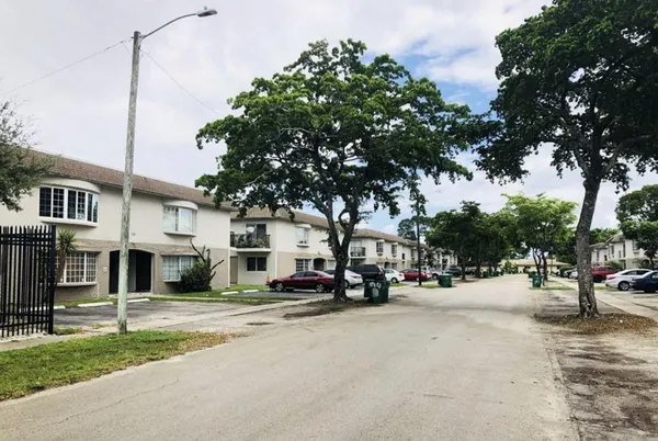 $2,495 | 1848 Northwest 55th Avenue, Unit 4X, Lauderhill, FL 33313