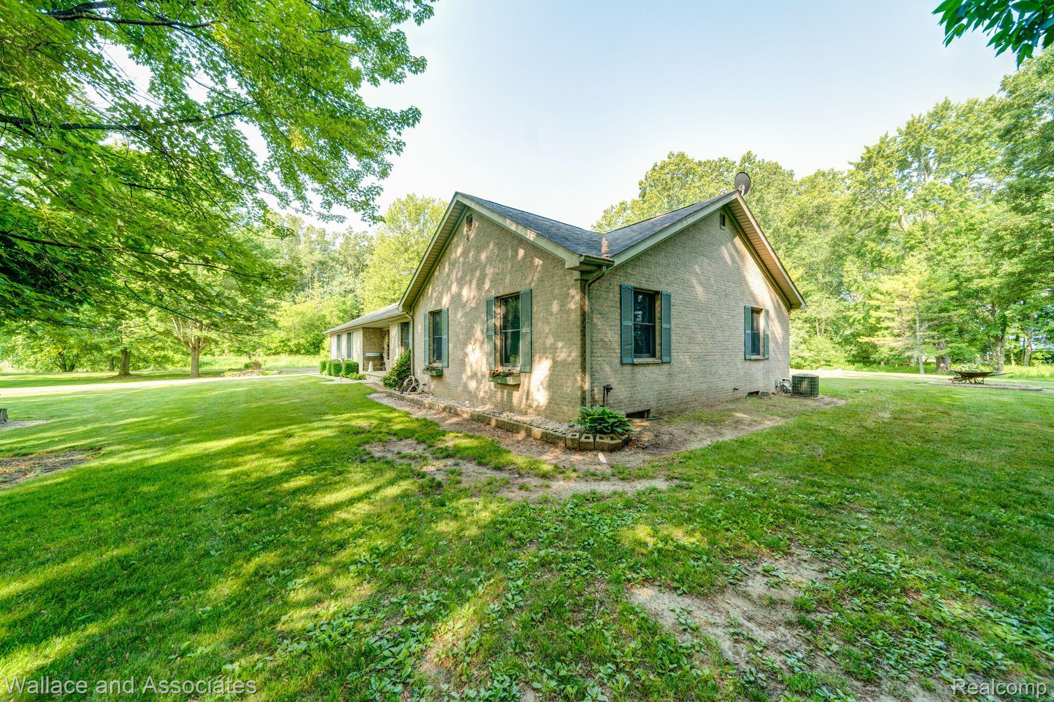 7827 Mason Road Yale, MI 48097 - Photo 4 of 65 Gallery Image 4