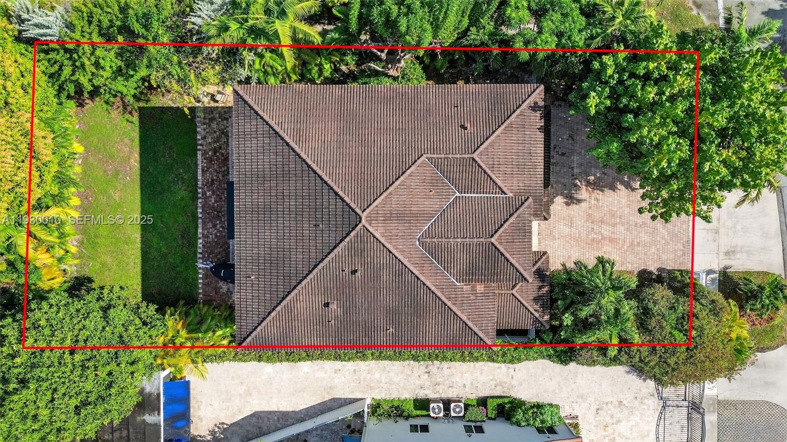 2913 Southwest 13th Street Miami, FL 33145 - Photo 53 of 55 a aerial view of a house