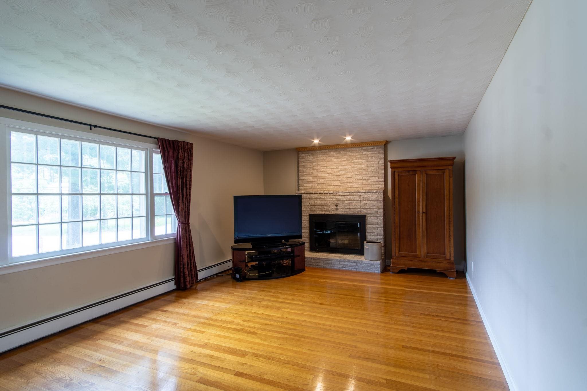 5 Cardinal Drive Hudson, NH 03051 - Photo 12 of 32 Gallery Image 12