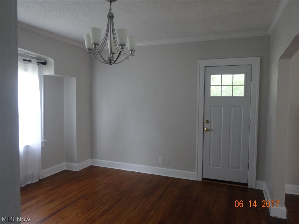 3431 Hartwood Road Cleveland Heights, OH 44112 - Photo 6 of 19
