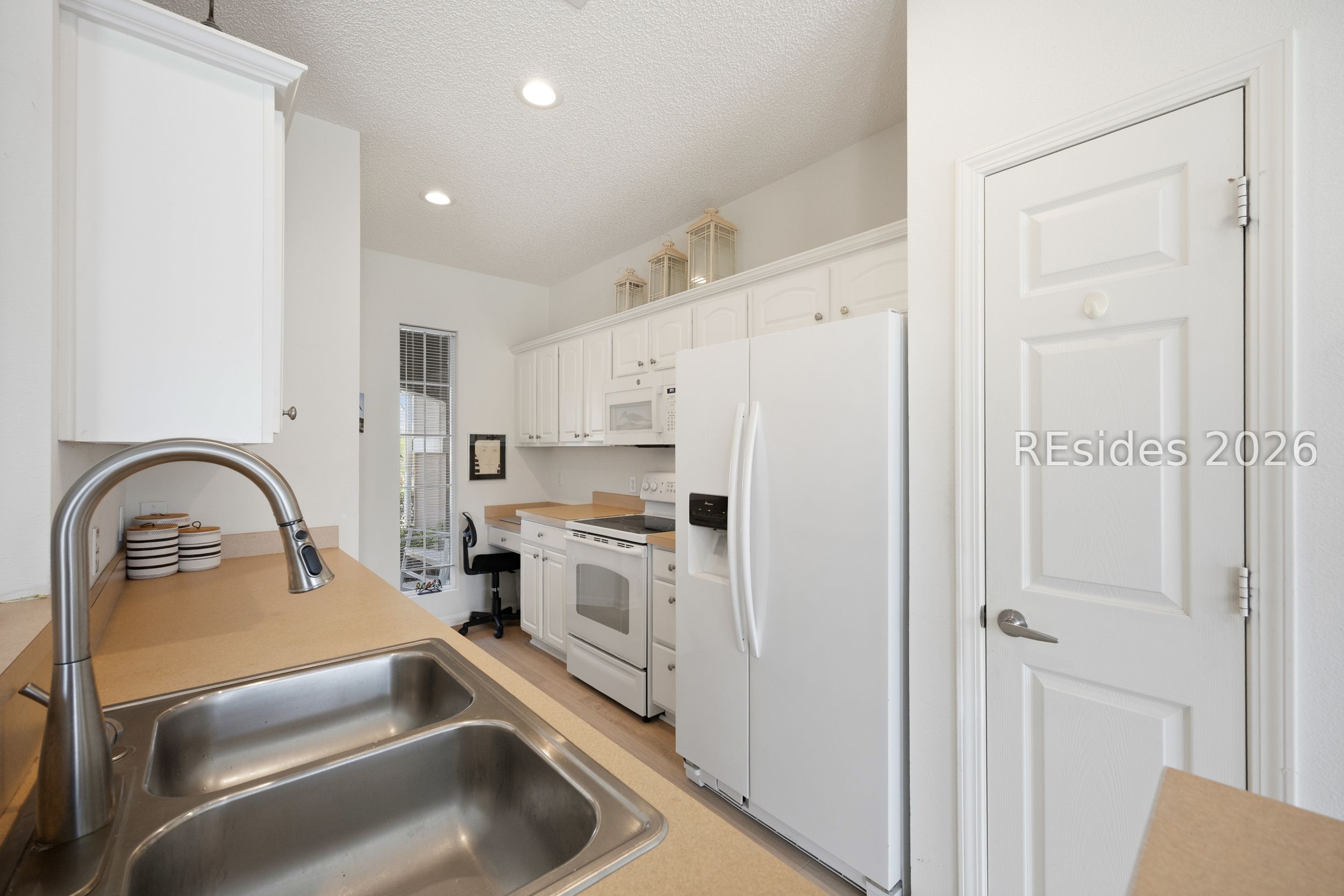 343 Landing Lane Bluffton, SC 29909 - Photo 11 of 20 Kitchen