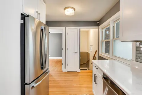 $425,000 | 5061 North Kimberly Avenue, Chicago, IL 60630