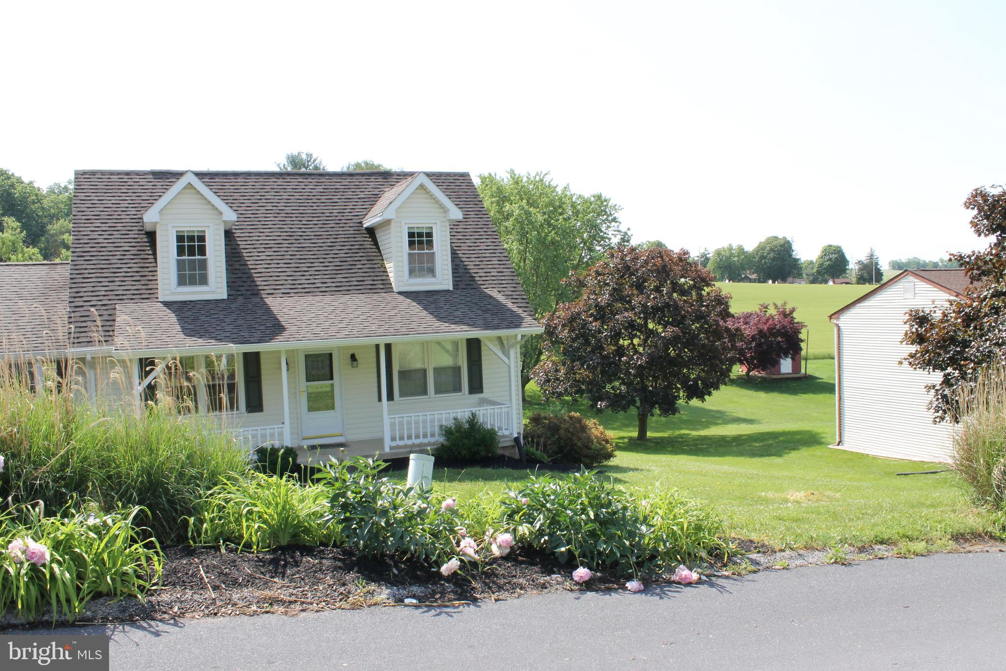 418 Bellevue Road Red Lion, PA 17356 - Photo 3 of 49 Gallery Image 3
