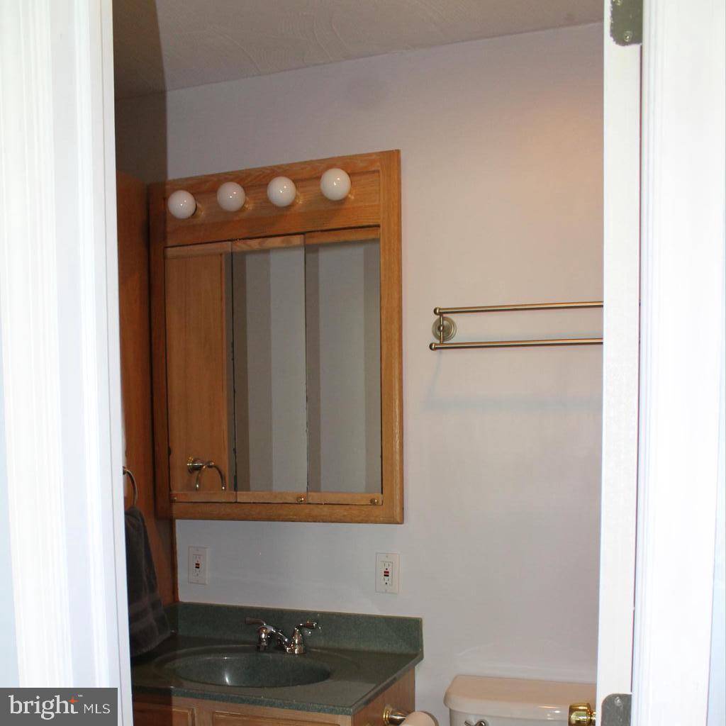 418 Bellevue Road Red Lion, PA 17356 - Photo 35 of 49 1st floor Master Bath