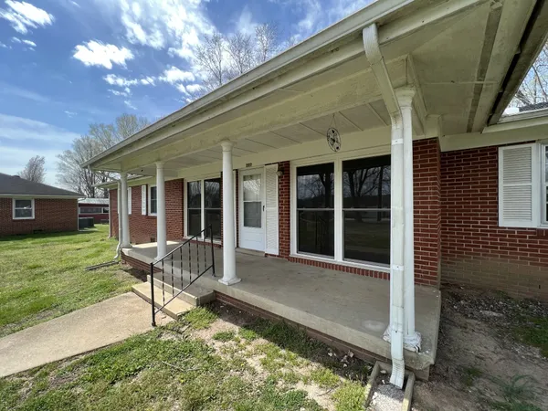 $1,650 | 207 North Mulberry Street, Cornersville, TN 37047