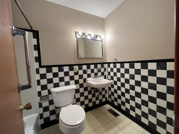 $1,650 | 207 North Mulberry Street, Cornersville, TN 37047