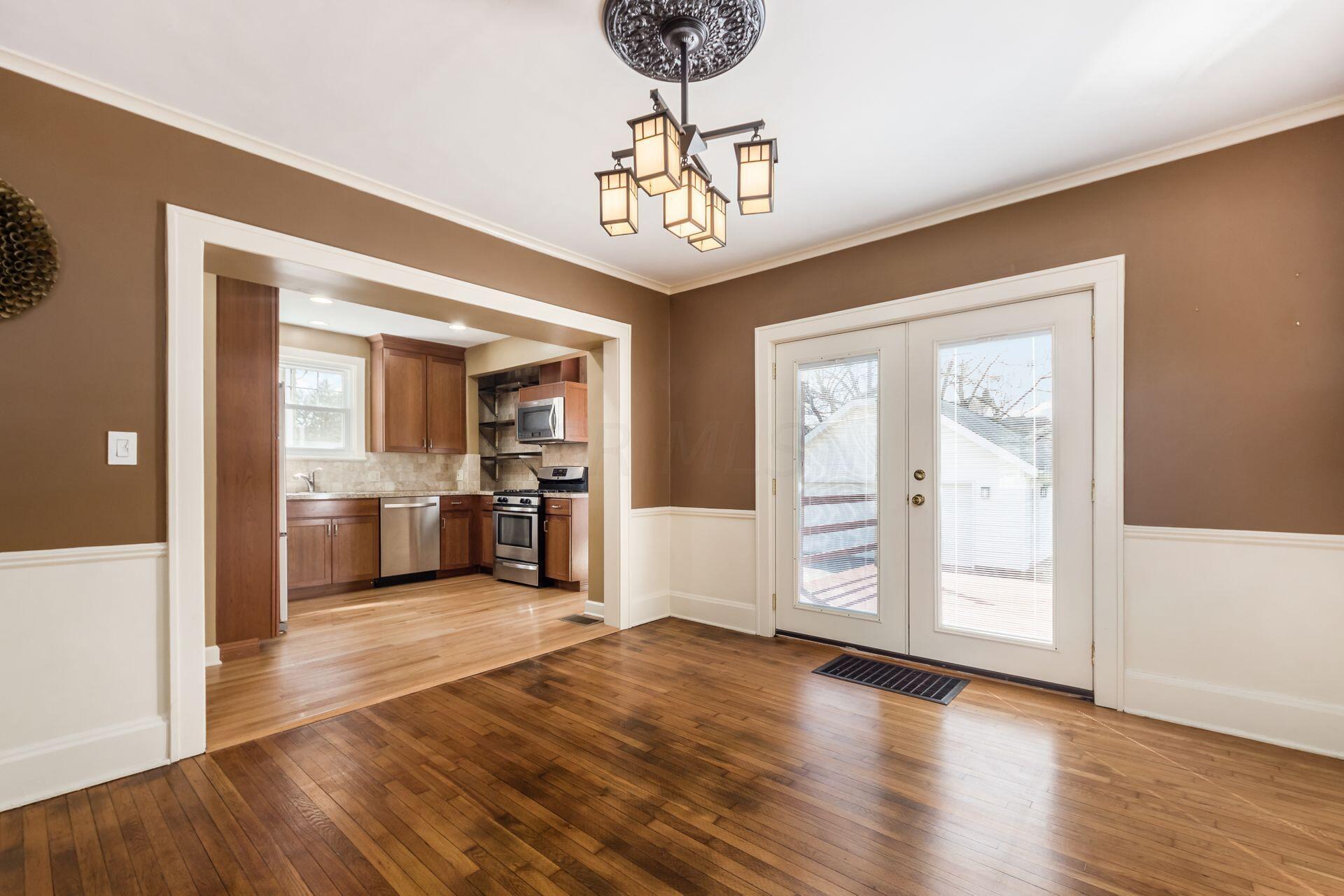 225 Chatham Road Columbus, OH 43214 - Photo 13 of 41 Dining Room open to Kitchen