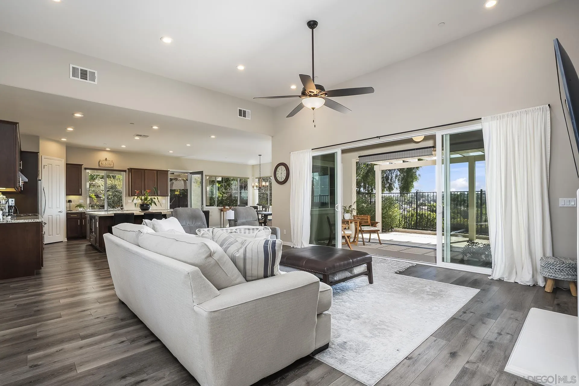 1812 Hayden Ranch Road Vista, CA 92084 - Photo 10 of 49 Gallery Image 10