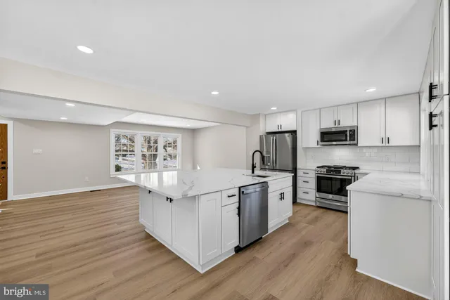 $1,150,000 | 8612 Cottage Street, Vienna, VA 22180