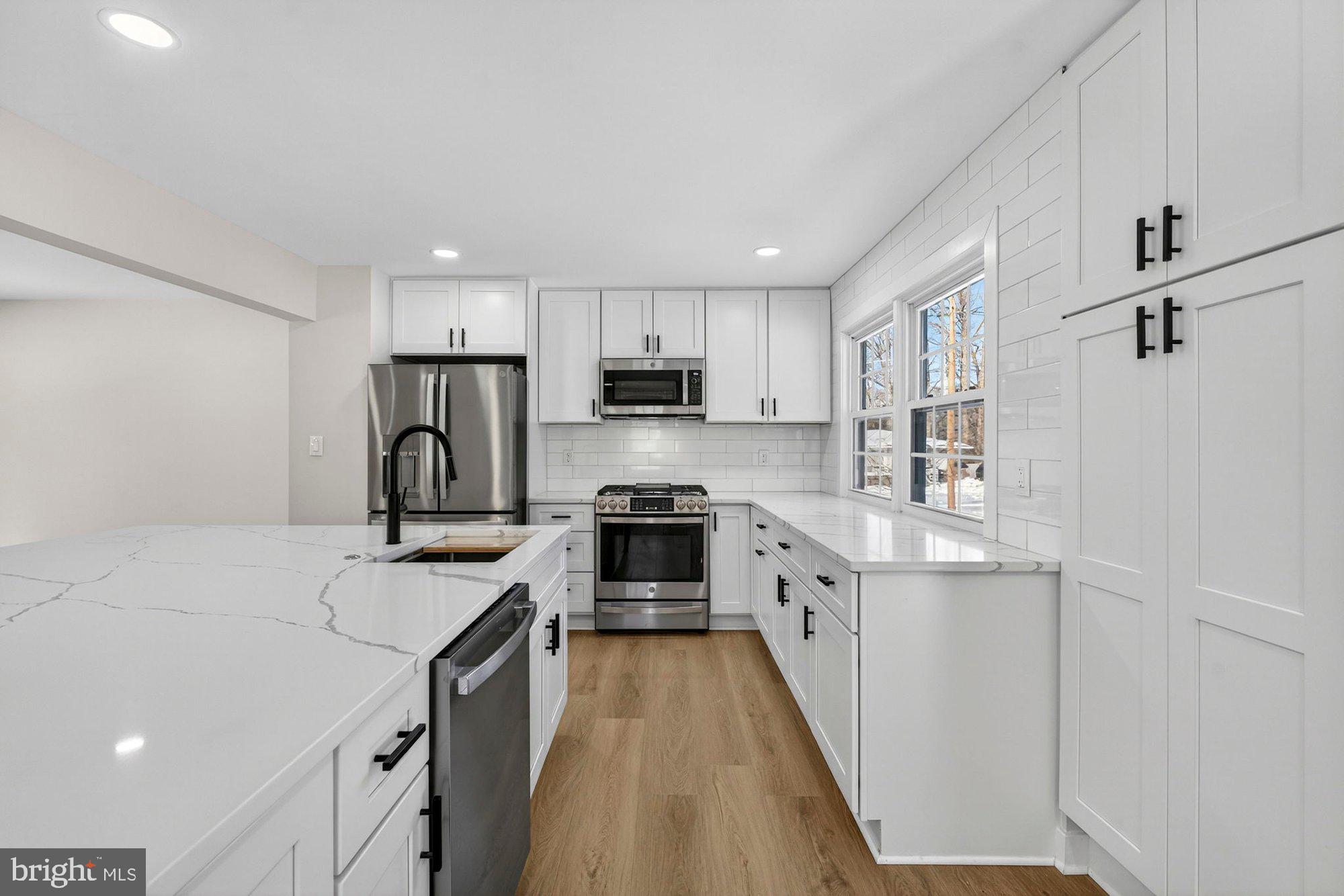 8612 Cottage Street Vienna, VA 22180 - Photo 16 of 61