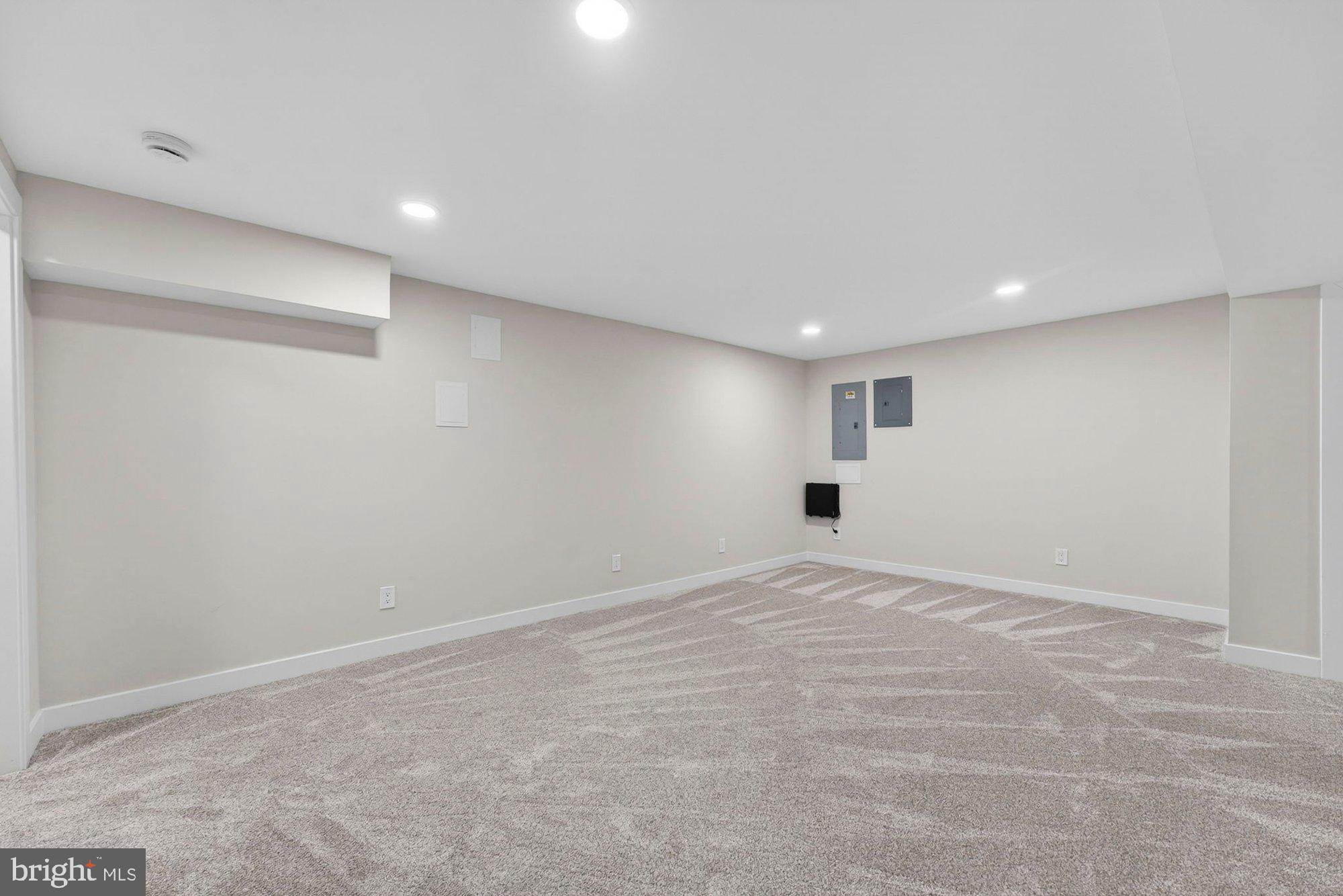 8612 Cottage Street Vienna, VA 22180 - Photo 42 of 61