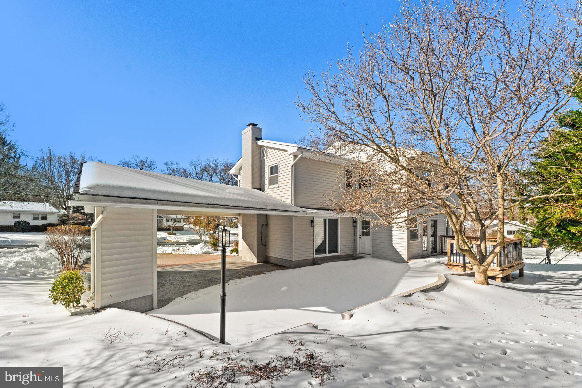 8612 Cottage Street Vienna, VA 22180 - Photo 5 of 61