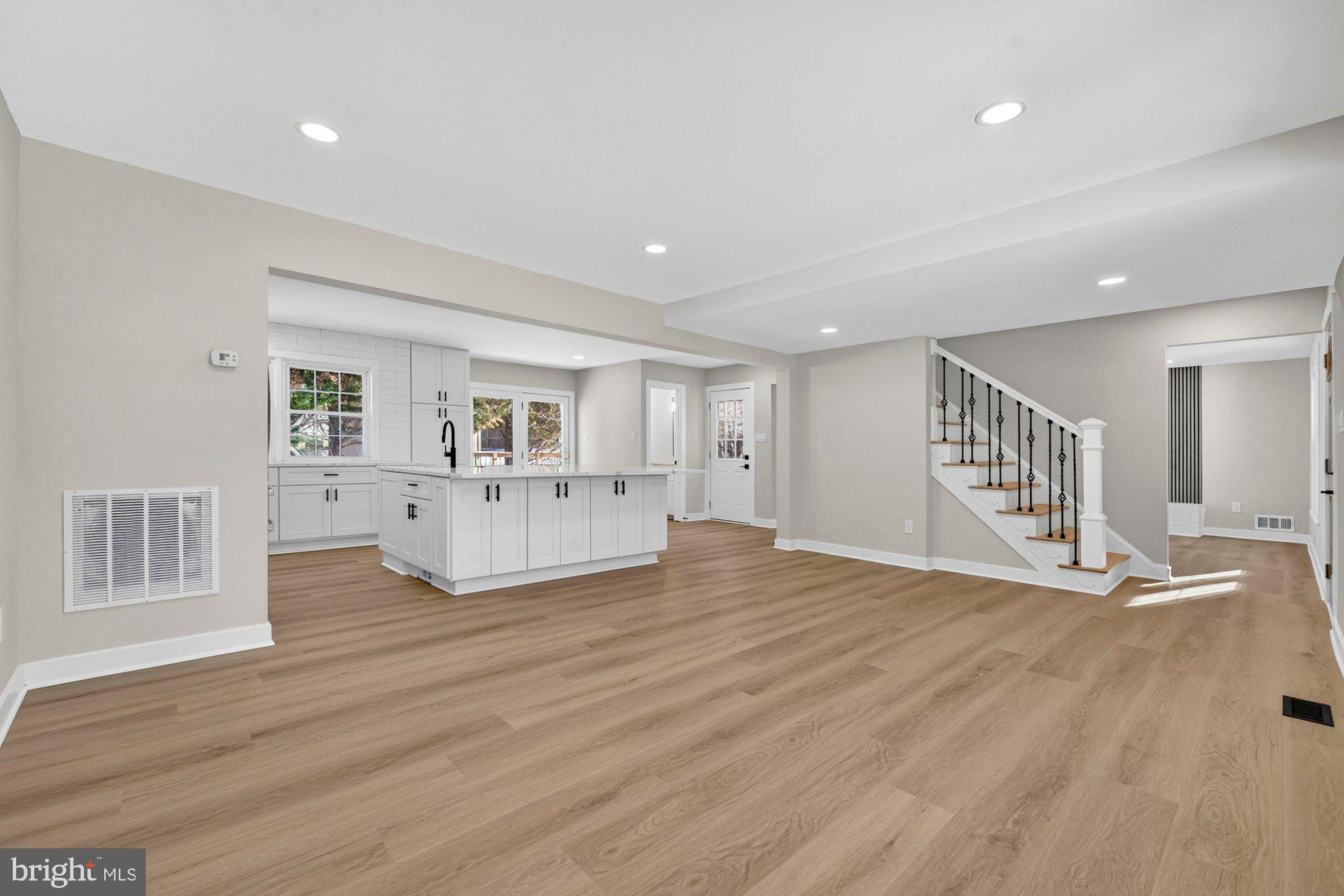 8612 Cottage Street Vienna, VA 22180 - Photo 9 of 61