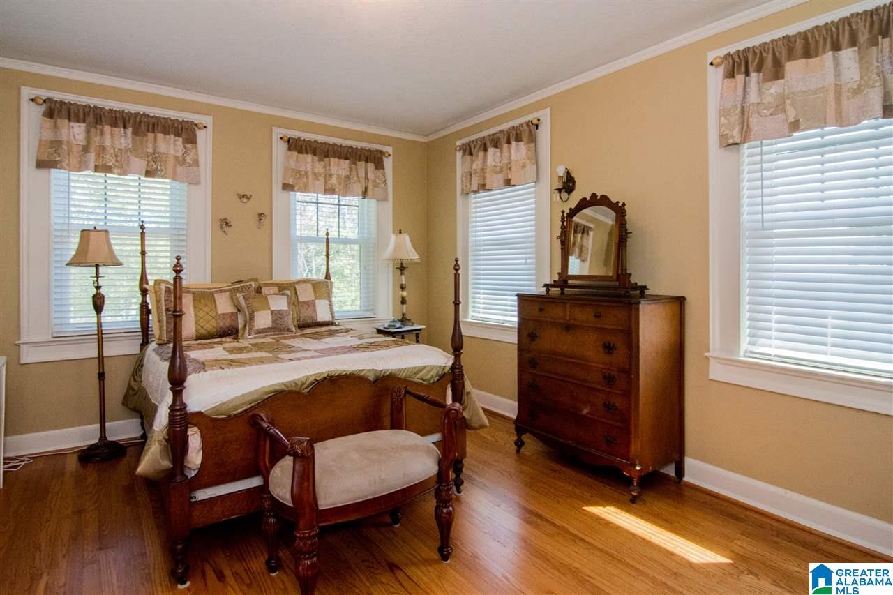 917 Shades Crest Road Birmingham, AL 35226 - Photo 33 of 50
