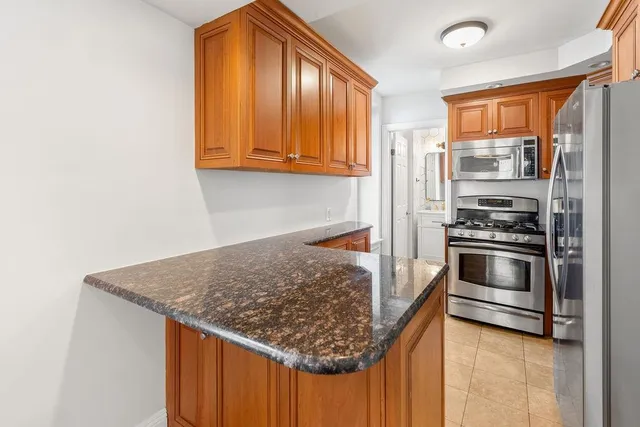 $999,999 | 422 Grand Street, Unit 3, Hoboken, NJ 07030