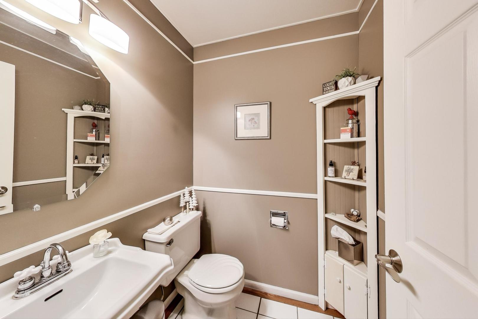 43 South Delany Road Gurnee, IL 60031 - Photo 12 of 27