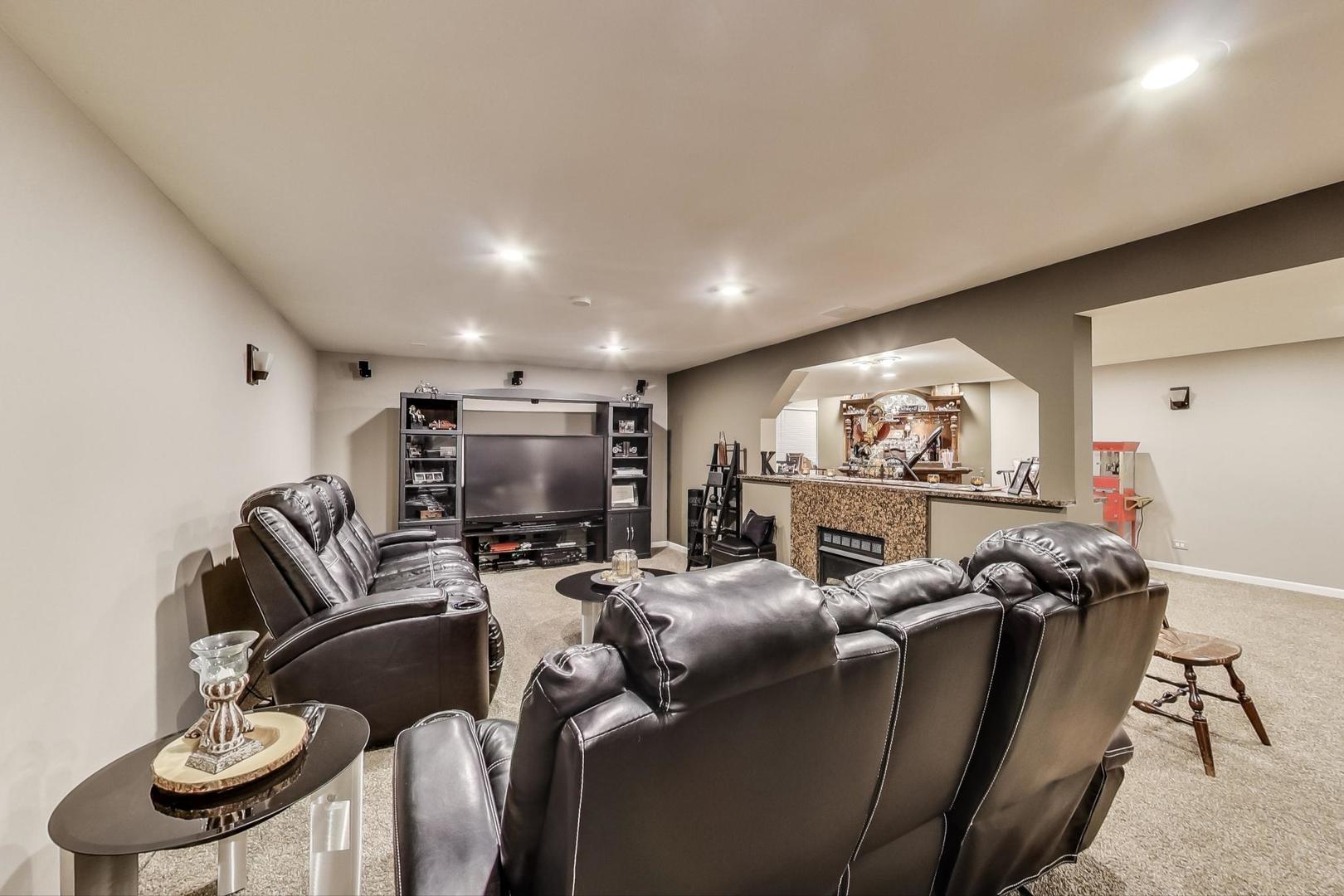43 South Delany Road Gurnee, IL 60031 - Photo 19 of 27