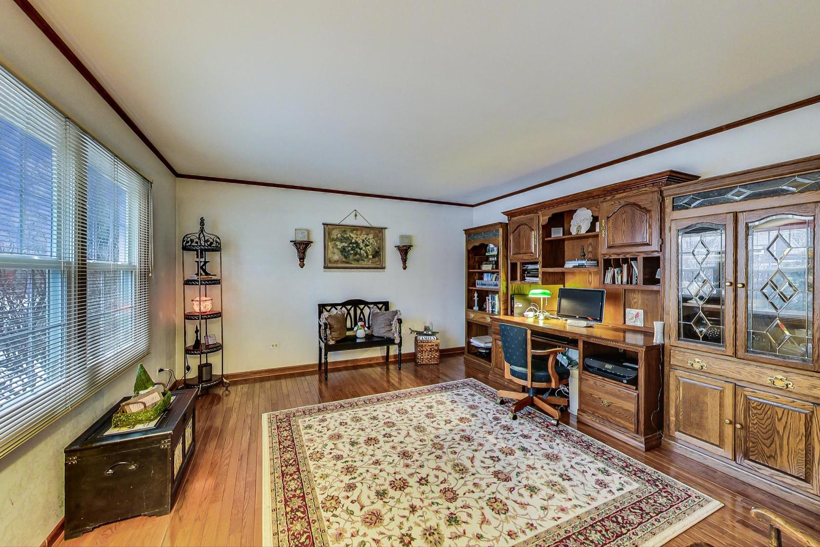 43 South Delany Road Gurnee, IL 60031 - Photo 3 of 27