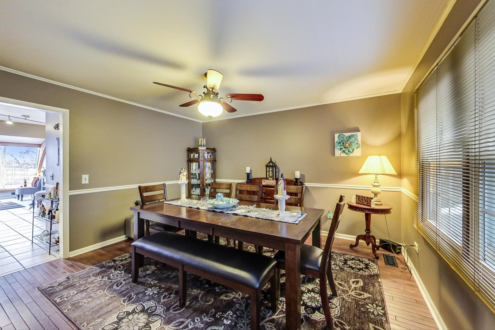 43 South Delany Road Gurnee, IL 60031 - Photo 4 of 27