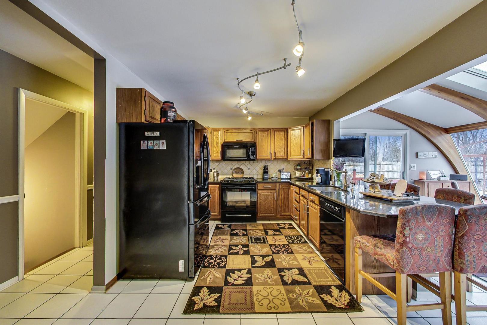 43 South Delany Road Gurnee, IL 60031 - Photo 6 of 27