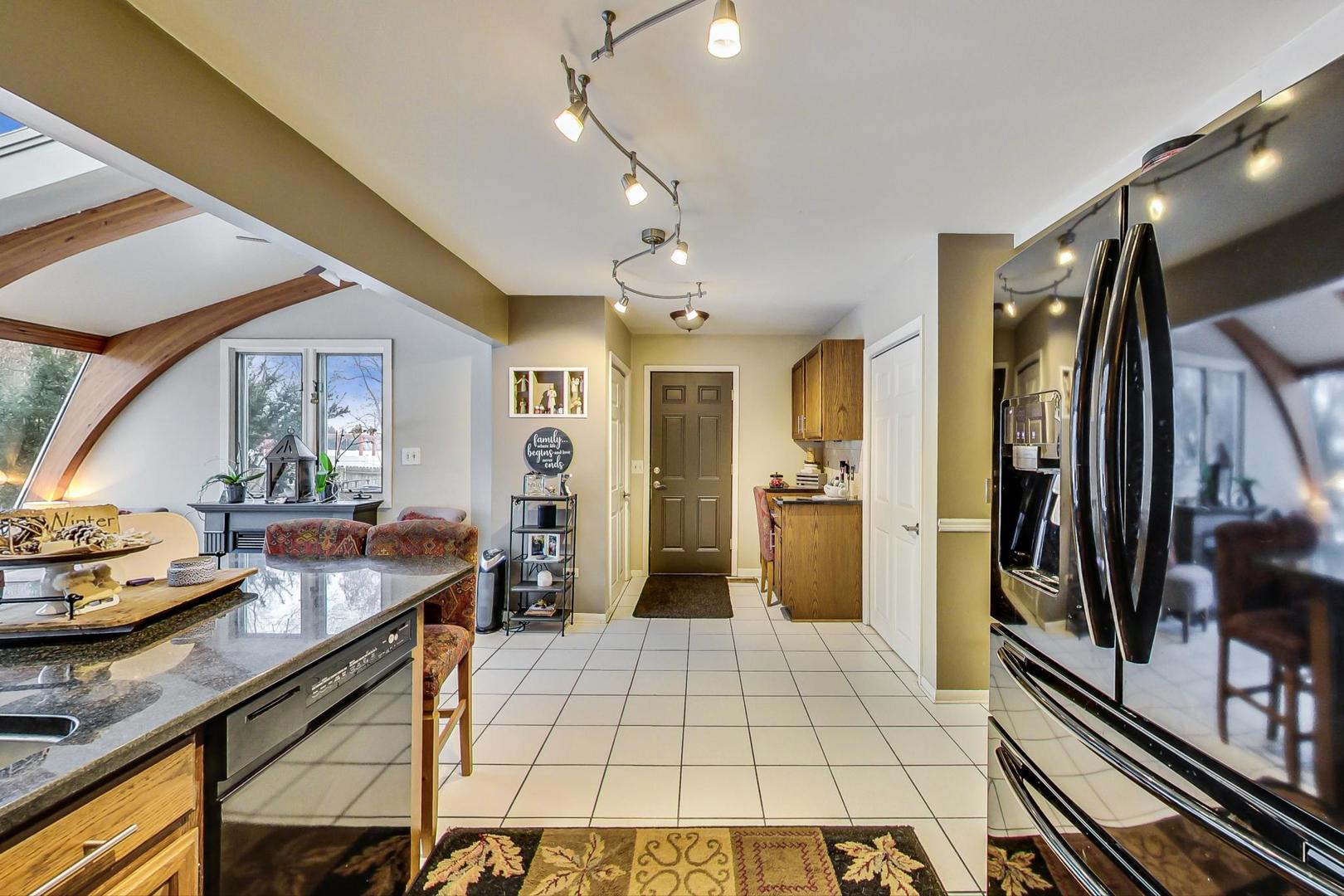 43 South Delany Road Gurnee, IL 60031 - Photo 7 of 27