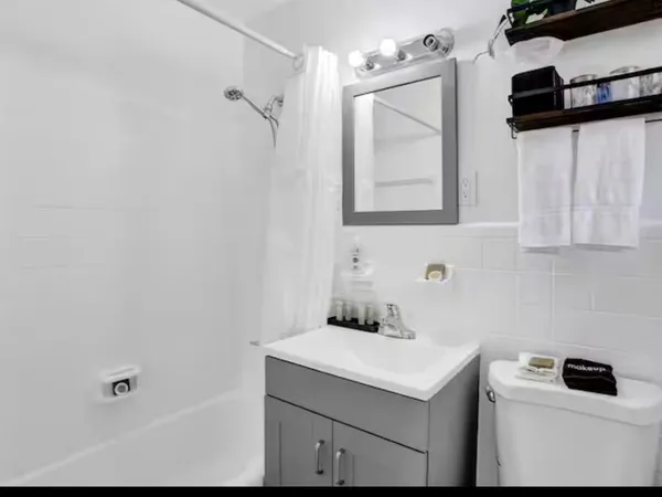 $1,625 | 820 Northeast 16th Avenue, Unit 4, Fort Lauderdale, FL 33304