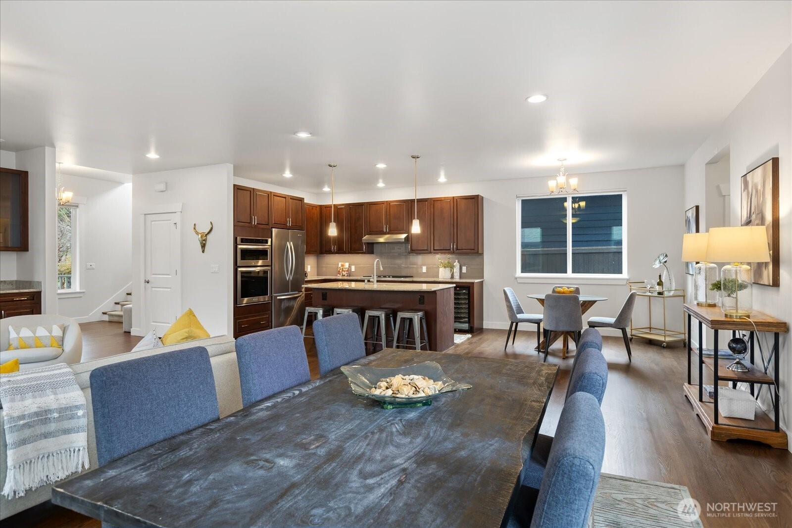 4840 48th Avenue Southwest Seattle, WA 98116 - Photo 11 of 40