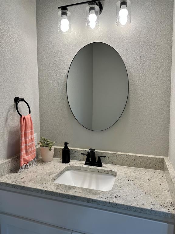 105 Proctor Lane Decatur, TX 76234 - Photo 21 of 40 Powder Bath