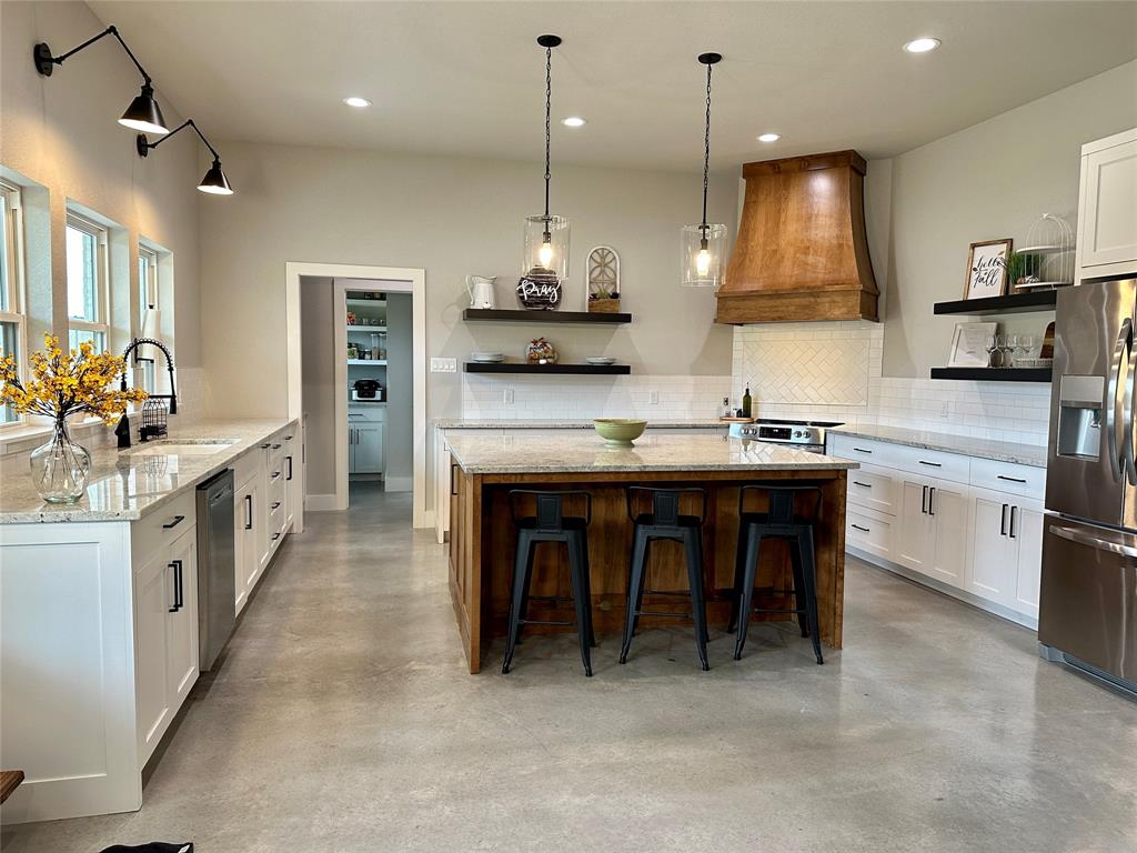 105 Proctor Lane Decatur, TX 76234 - Photo 8 of 40