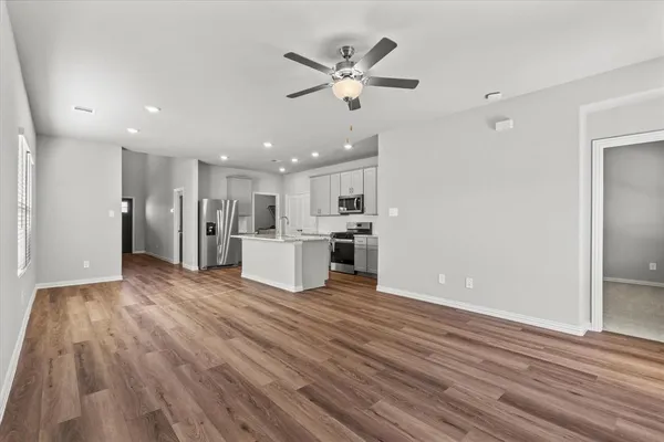 $2,100 | 3935 Worth Drive, Farmersville, TX 75442