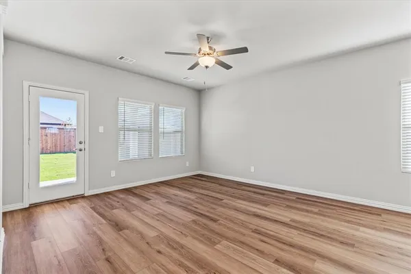 $2,100 | 3935 Worth Drive, Farmersville, TX 75442