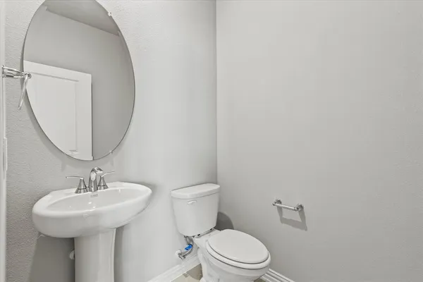 $2,100 | 3935 Worth Drive, Farmersville, TX 75442