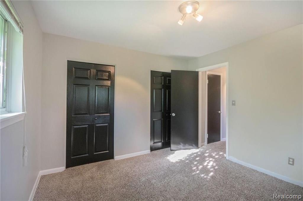 629 West Maple Road, Unit 6298 Clawson, MI 48017 - Photo 14 of 20