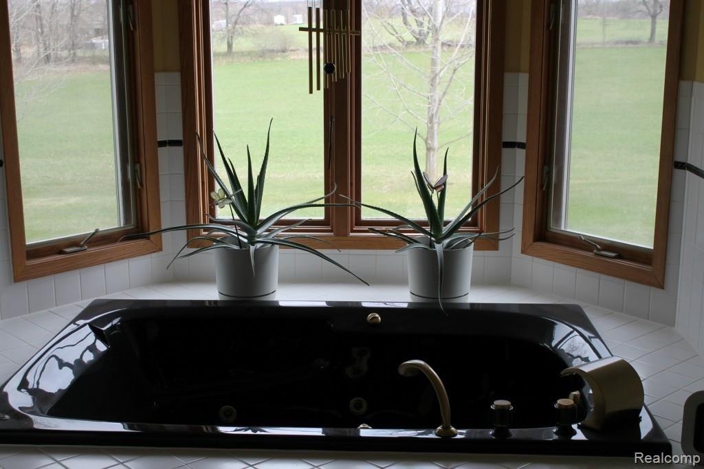 6475 Brendel Road White Lake, MI 48383 - Photo 34 of 53 018.jpg