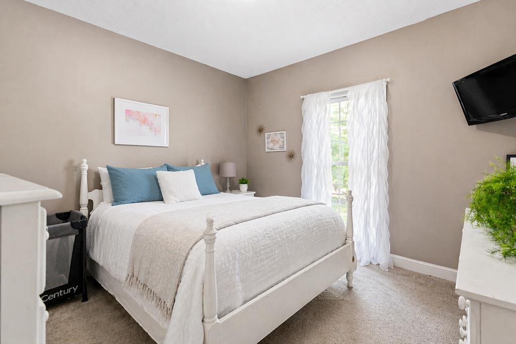 317 Green Oaks Road Greenwood, SC 29649 - Photo 13 of 22