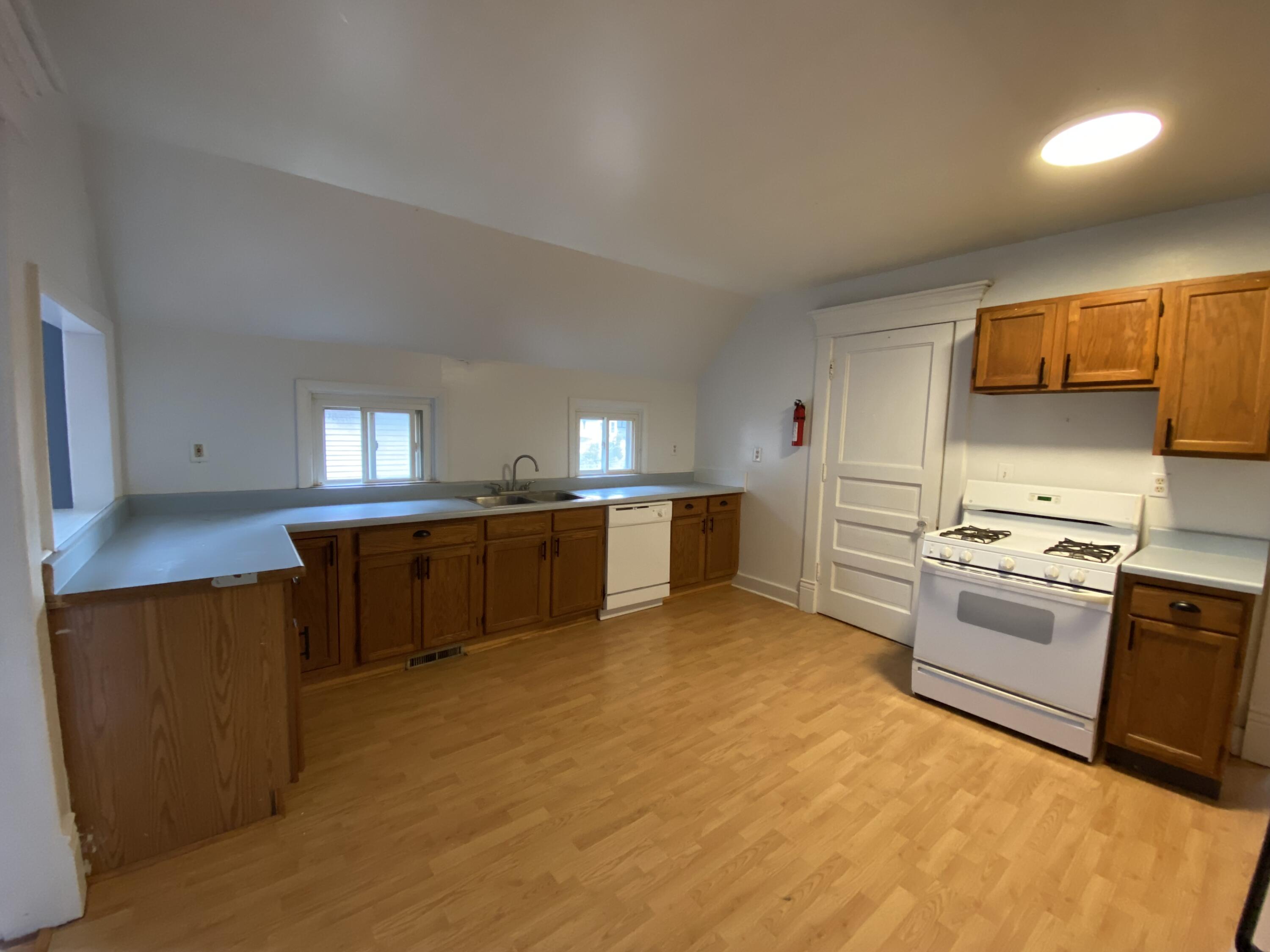 743 Academy Street Kalamazoo, MI 49007 - Photo 10 of 38 Photo Aug 29 2023, 10 50 18 AM
