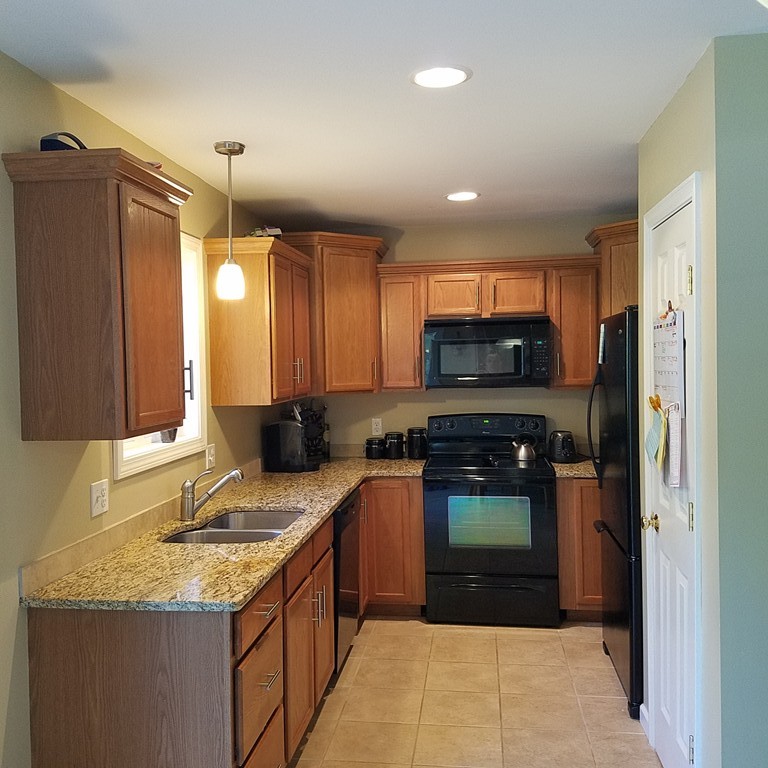 395 Kent Road Springfield, MA 01129 - Photo 5 of 16 Gallery Image 5