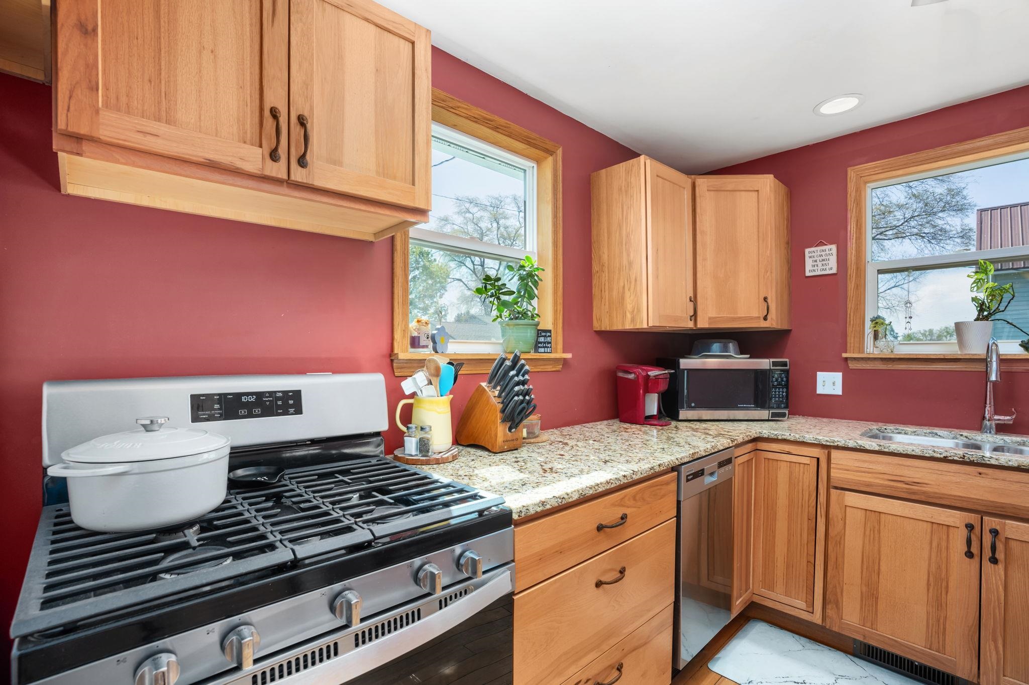 204 South 1st Street Brooklyn, WI 53521 - Photo 4 of 23