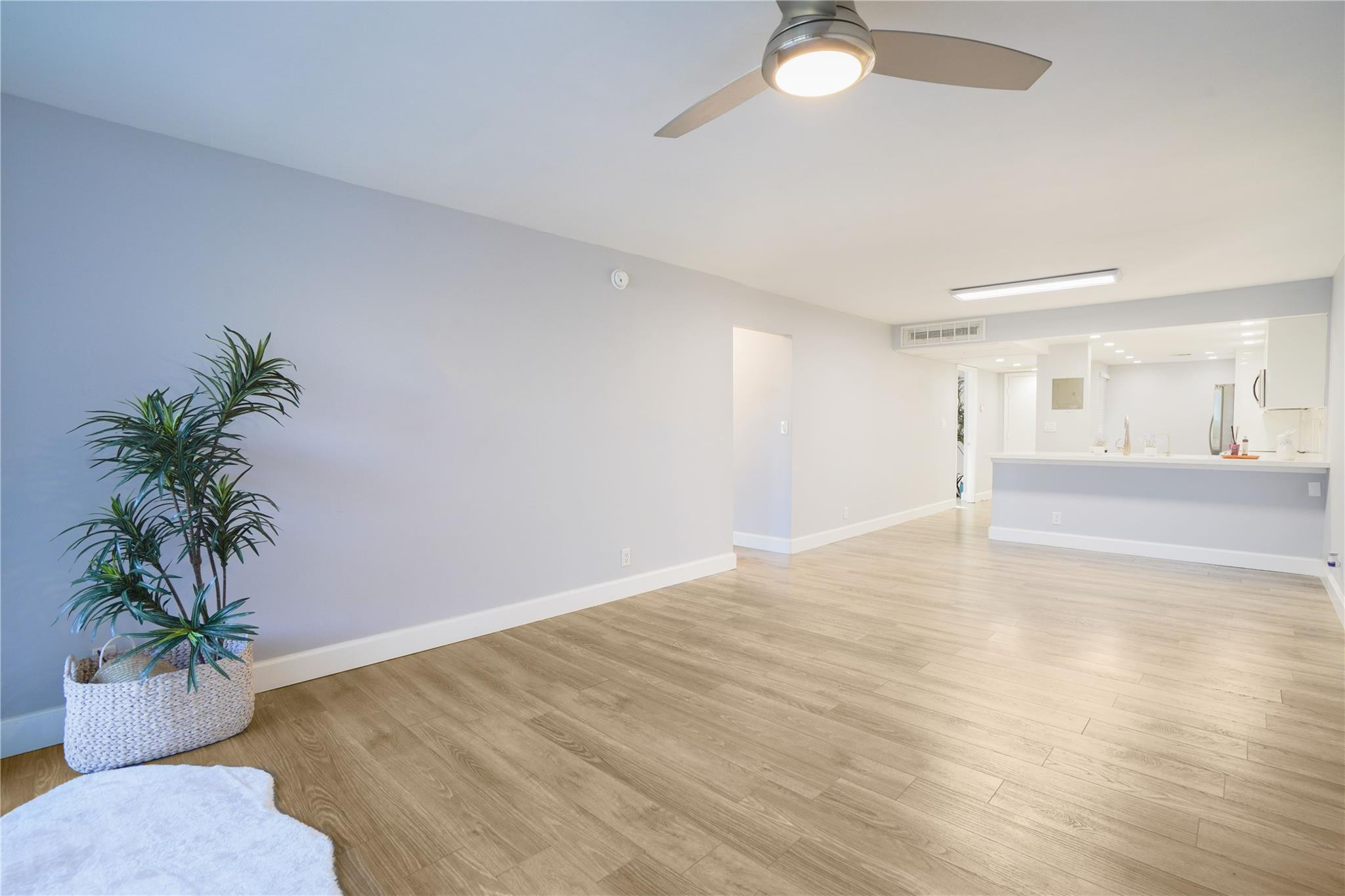 7 Royal Palm Way, Unit 304 Boca Raton, FL 33432 - Photo 9 of 30 Photo 9