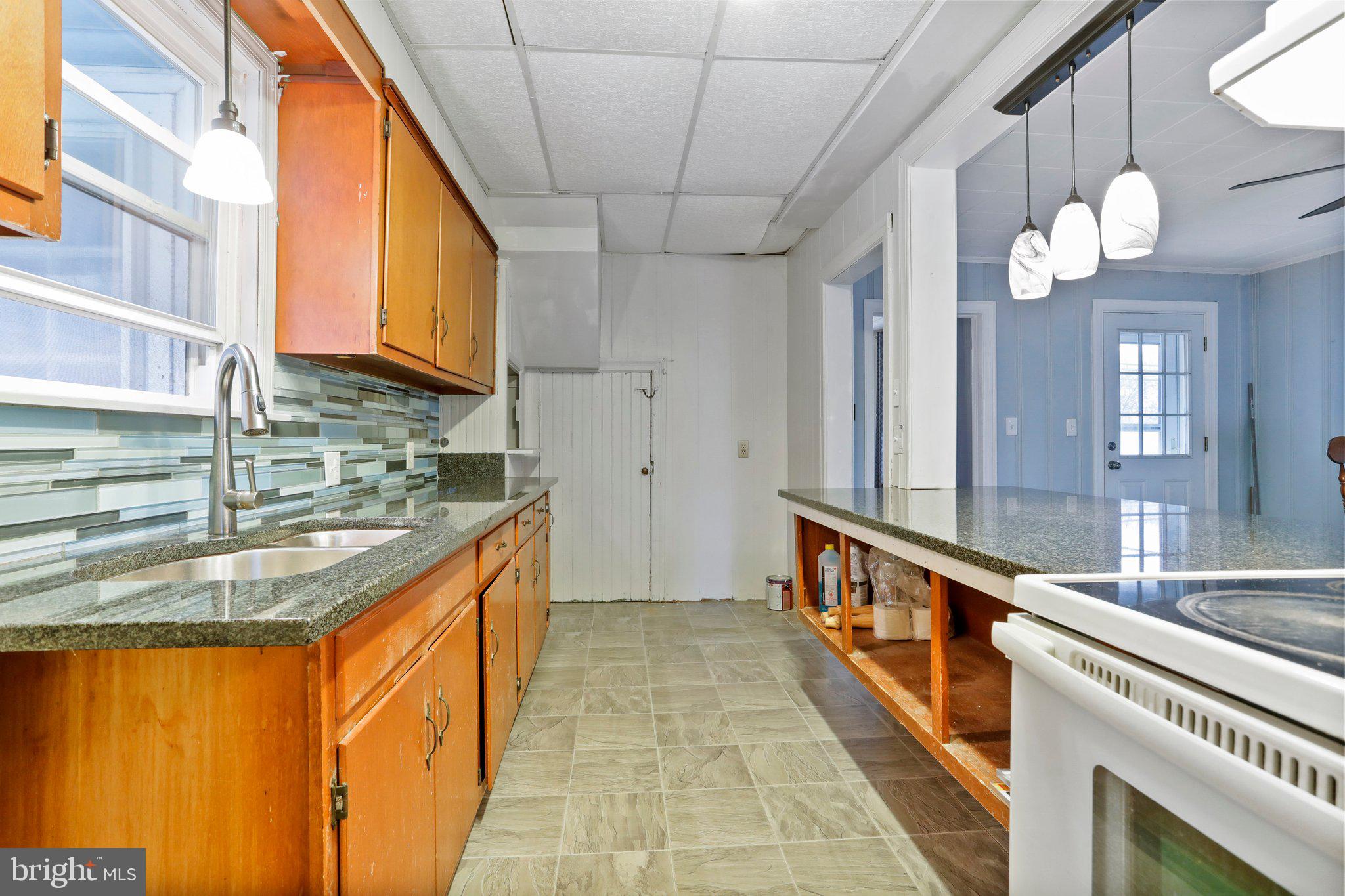 13702 Maugansville Road Hagerstown, MD 21740 - Photo 5 of 38 Gallery Image 5