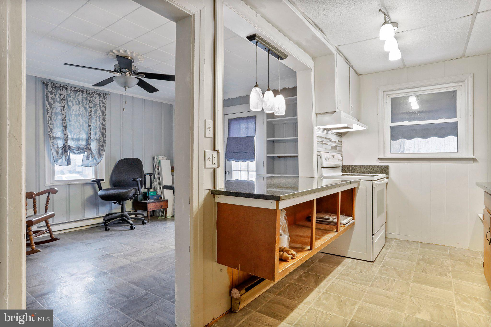 13702 Maugansville Road Hagerstown, MD 21740 - Photo 6 of 38 Gallery Image 6