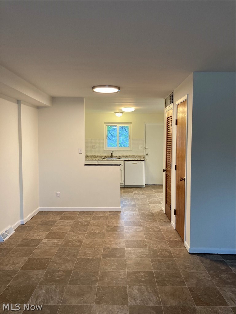 797 Babbitt Road, Unit 16 Euclid, OH 44123 - Photo 2 of 12 Prior to tenant occupancy