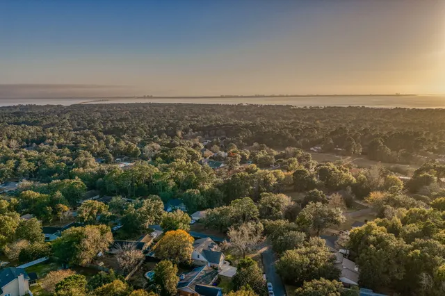 $625,000 | 526 Nassau Drive, Niceville, FL 32578