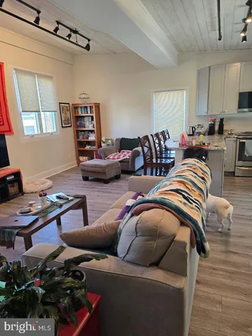 $2,000 | 6 West Loudoun Street, Round Hill, VA 20141