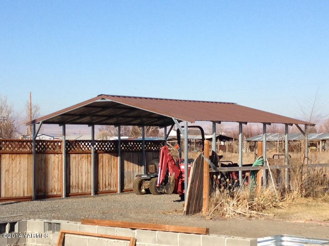 5691 Lateral A Road Wapato, WA 98951 - Photo 13 of 18 portable carport