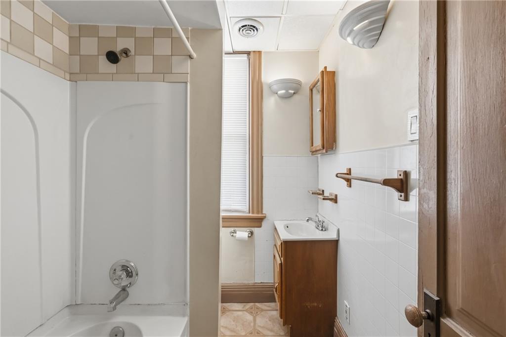 1011 Constance Street Pittsburgh, PA 15212 - Photo 26 of 45