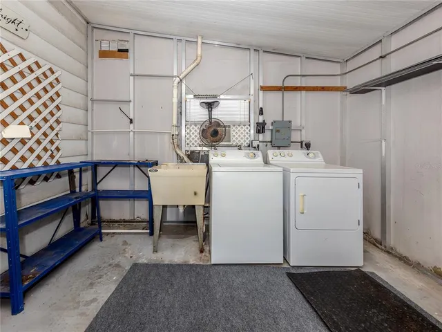 a view of a tennis court