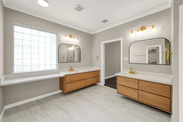 $649,000 | 2425 West Bramlet Drive, Conroe, TX 77304